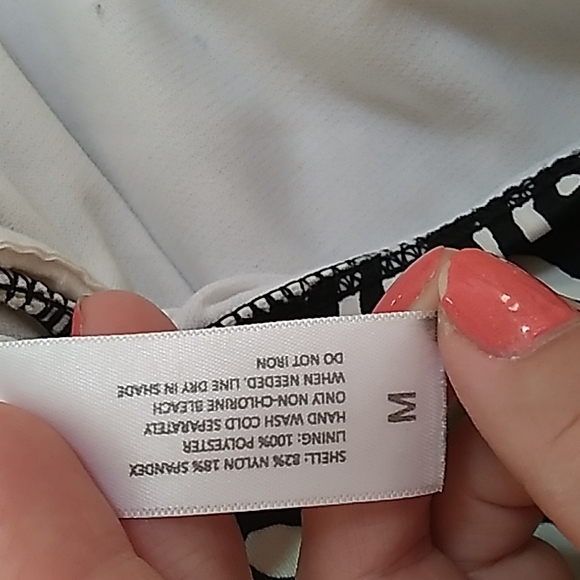 Sail Club Black/Yellow/White  Animal Print Tankini Top. Size Medium - Picture 8 of 10